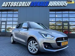 Grijs, metallic lak Gebruikt 2022 Suzuki Swift Hatchback | € 16.900 (Eerlijke prijs)