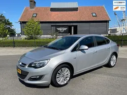 Zilver Gebruikt 2013 Opel Astra Design Edition Sedan | € 4.700 (Goede deal)