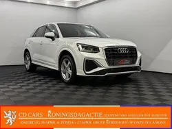Wit, metallic lak Gebruikt 2024 Audi Q2 S-Line SUV | € 29.950 (Super prijs)