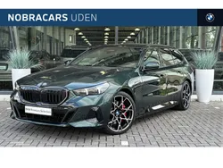 Groen Gebruikt 2025 BMW 550e Comfort Edition Stationwagen | € 119.950 (Eerlijke prijs)