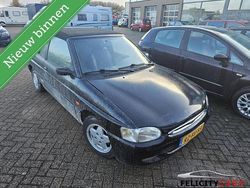 Zwart Gebruikt 1997 Ford Escort Cabriolet Cabriolet | € 2.950