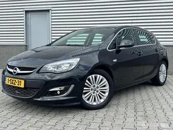 Zwart Gebruikt 2014 Opel Astra Design Edition Hatchback | € 3.999 (Goede deal)
