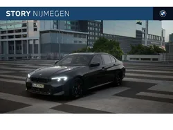 Zwart, metallic lak Nieuw 2025 BMW 330 Executive Sedan | € 72.181