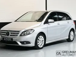 Grijs, metallic lak Gebruikt 2014 Mercedes B180 Ambition MPV | € 11.995 (Goede deal)