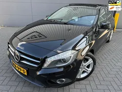 Zwart, metallic lak Gebruikt 2015 Mercedes A200 Prestige Hatchback | € 16.750 (Eerlijke prijs)