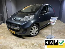 Grijs, metallic lak Gebruikt 2010 Peugeot 107 Hatchback | € 2.750 (Eerlijke prijs)
