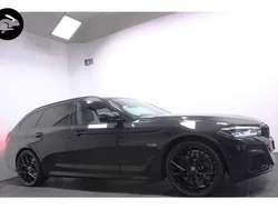 Zwart Gebruikt 2023 BMW 530e M Sport Stationwagen | € 47.900 (Goede deal)