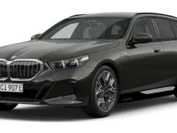 Grijs Nieuw 2025 BMW 530e Comfort Edition Stationwagen | € 82.991 (Super prijs)