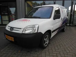 Wit Gebruikt 2009 Peugeot Partner MPV | € 3.250 (Iets duurder)
