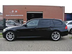Zwart Gebruikt 2010 BMW 318 Stationwagen | € 2.199 (Eerlijke prijs)