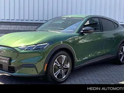 Groen Nieuw 2025 Ford Mustang Mach-E SUV | € 48.070 (Eerlijke prijs)