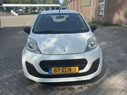 Wit Gebruikt 2013 Peugeot 107 Hatchback | € 3.600 (Eerlijke prijs)
