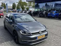 Grijs Gebruikt 2019 VW Golf VII Highline Hatchback | € 18.499 (Iets duurder)