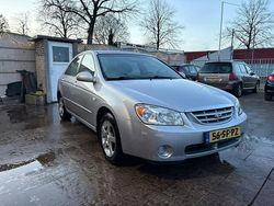 Grijs Gebruikt 2006 Kia Cerato LX Sedan | € 1.700 (Eerlijke prijs)