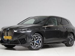 Grijs Gebruikt 2022 BMW iX Executive SUV | € 48.945 (Super prijs)