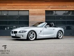 Grijs, metallic lak Gebruikt 2003 BMW Z4 Sport Line Cabriolet | € 14.950 (Duur)