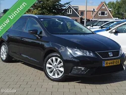 Zwart, metallic lak Gebruikt 2020 Seat Leon ST Style Stationwagen | € 13.999 (Goede deal)