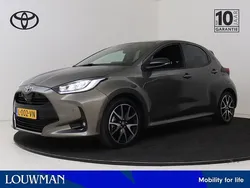 Groen, metallic lak Gebruikt 2021 Toyota Yaris Executive Hatchback | € 23.950 (Eerlijke prijs)