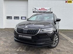 Zwart Gebruikt 2023 Skoda Karoq Clever SUV | € 29.995 (Goede deal)