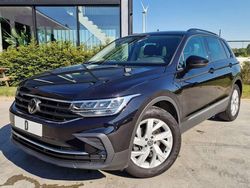 Zwart Gebruikt 2023 VW Tiguan Life SUV | € 29.990 (Super prijs)
