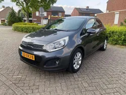Grijs Gebruikt 2012 Kia Rio Plus Hatchback | € 7.500 (Eerlijke prijs)