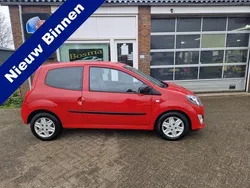 Rood Gebruikt 2011 Renault Twingo Expression Hatchback | € 4.444 (Iets duurder)