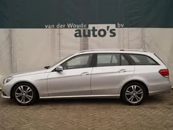 Grijs, metallic lak Gebruikt 2014 Mercedes E200 Ambition Stationwagen | € 12.900 (Eerlijke prijs)