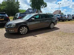 Bruin, metallic lak Gebruikt 2012 VW Passat Highline Stationwagen | € 3.850 (Super prijs)