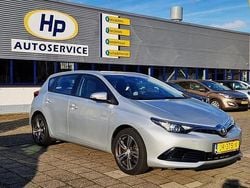 Grijs Gebruikt 2016 Toyota Auris Comfort Hatchback | € 12.500 (Eerlijke prijs)