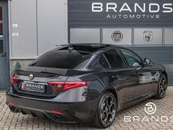 Zwart Gebruikt 2022 Alfa Romeo Giulia Veloce Sedan | € 46.950 (Eerlijke prijs)