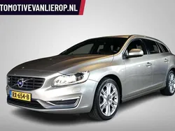 Grijs, metallic lak Gebruikt 2014 Volvo V60 Summum Stationwagen | € 19.995