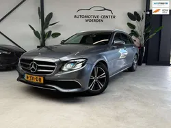 Grijs, metallic lak Gebruikt 2019 Mercedes E220 Premium Plus Stationwagen | € 25.499 (Goede deal)