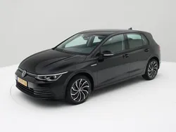 Zwart Gebruikt 2020 VW Golf VIII Life Hatchback | € 19.500 (Eerlijke prijs)