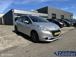 Grijs Gebruikt 2013 Peugeot 208 Active Hatchback | € 3.450 (Eerlijke prijs)