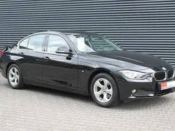 Zwart Gebruikt 2013 BMW 320 Executive Sedan | € 10.950 (Eerlijke prijs)
