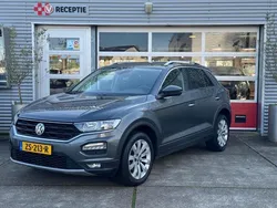 Grijs Gebruikt 2019 VW T-Roc Style SUV | € 18.950 (Eerlijke prijs)