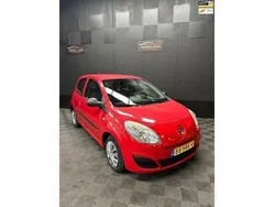 Rood Gebruikt 2008 Renault Twingo Authentique Hatchback | € 2.450 (Eerlijke prijs)