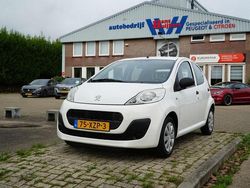 Wit Gebruikt 2010 Peugeot 107 Hatchback | € 4.250 (Duur)