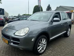 Grijs, metallic lak Gebruikt 2005 Porsche Cayenne SUV | € 5.950 (Super prijs)