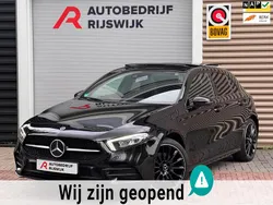Zwart Gebruikt 2021 Mercedes A250 AMG Hatchback | € 32.950 (Eerlijke prijs)