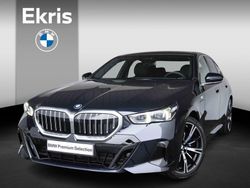 Carbonschwarz Gebruikt 2024 BMW 530e Comfort Edition Sedan | € 62.995