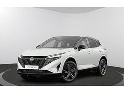 Two tone pearl white / dak carbon black (wit metallic) Nieuw 2024 Nissan Qashqai Tekna+ SUV | € 49.090
