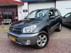 Grijs, metallic lak Gebruikt 2004 Toyota RAV4 Luna SUV | € 5.950 (Eerlijke prijs)
