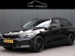 Zwart Gebruikt 2020 BMW 330 Executive Stationwagen | € 29.950 (Eerlijke prijs)