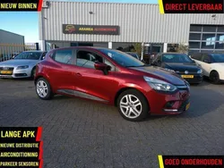 Rood Gebruikt 2017 Renault Clio IV Zen Hatchback | € 7.895 (Eerlijke prijs)