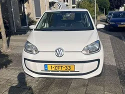 Wit Gebruikt 2015 VW up! Move Hatchback | € 2.999 (Eerlijke prijs)