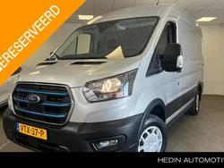 Grijs Gebruikt 2023 Ford E-Transit Trend Van | € 30.945