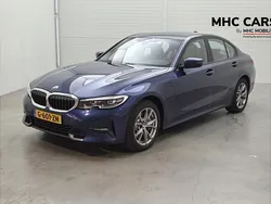 Blauw Gebruikt 2020 BMW 330 Basis Sedan | € 25.200 (Goede deal)