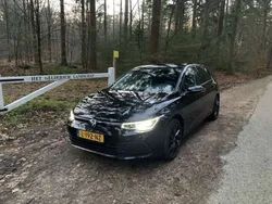 Zwart Gebruikt 2021 VW Golf VIII Life Hatchback | € 18.500 (Eerlijke prijs)