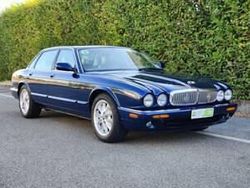 Blauwblu Gebruikt 1998 Jaguar XJ8 Executive Sedan | € 15.000